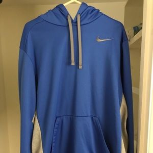 nike thermal sweater